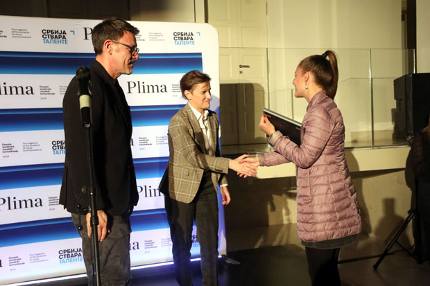 Брнабић: Држава улаже у креативност младих људи